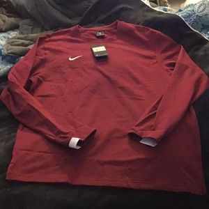 Nike NWT maroon Athleisure logo top